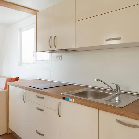 Floating House Marina *